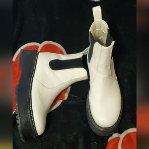 Forever 21 white Chelsea platform boots
